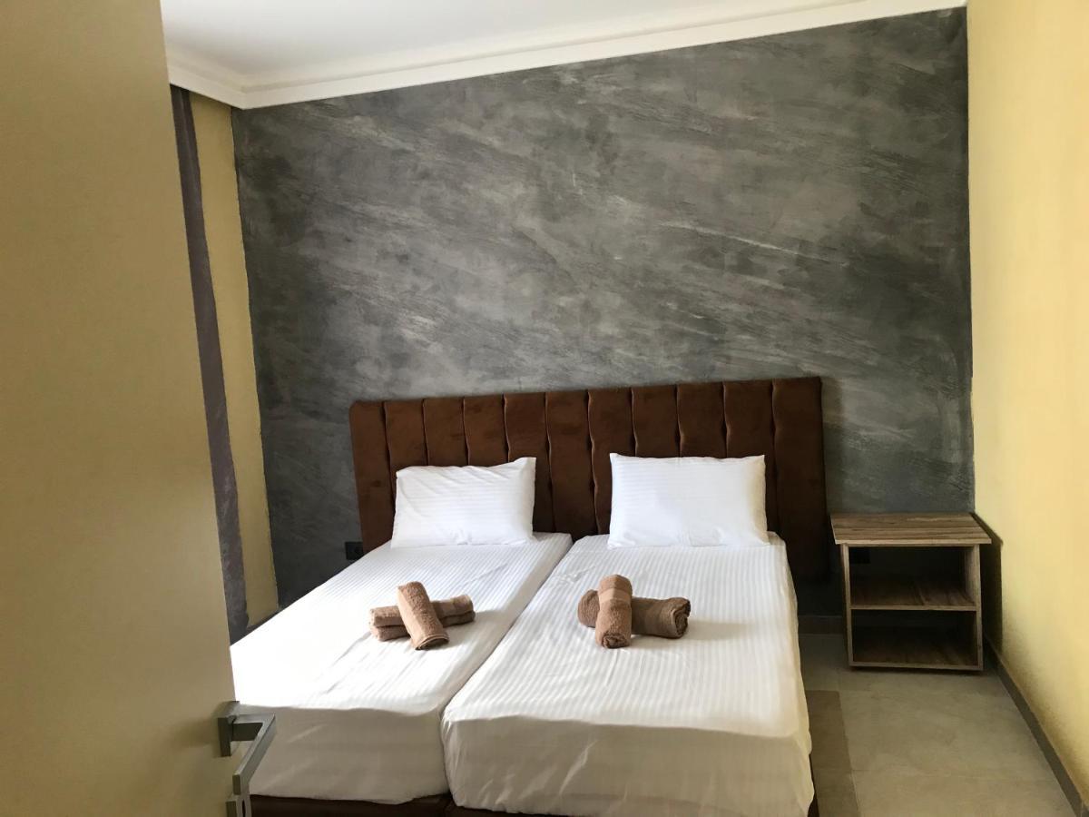 Te Bujtina Hotel- Cozy Stay With Traditional Breakfast Near Beach Golem (Tirana) Exterior foto