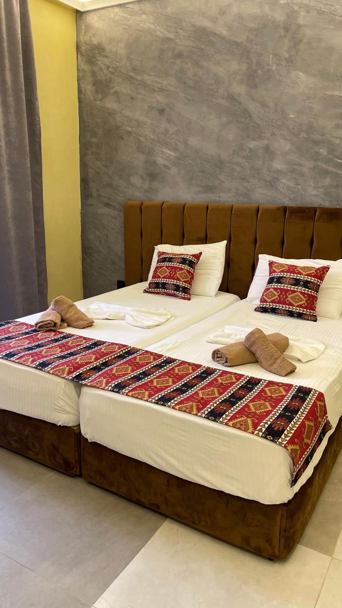 Te Bujtina Hotel- Cozy Stay With Traditional Breakfast Near Beach Golem (Tirana) Exterior foto