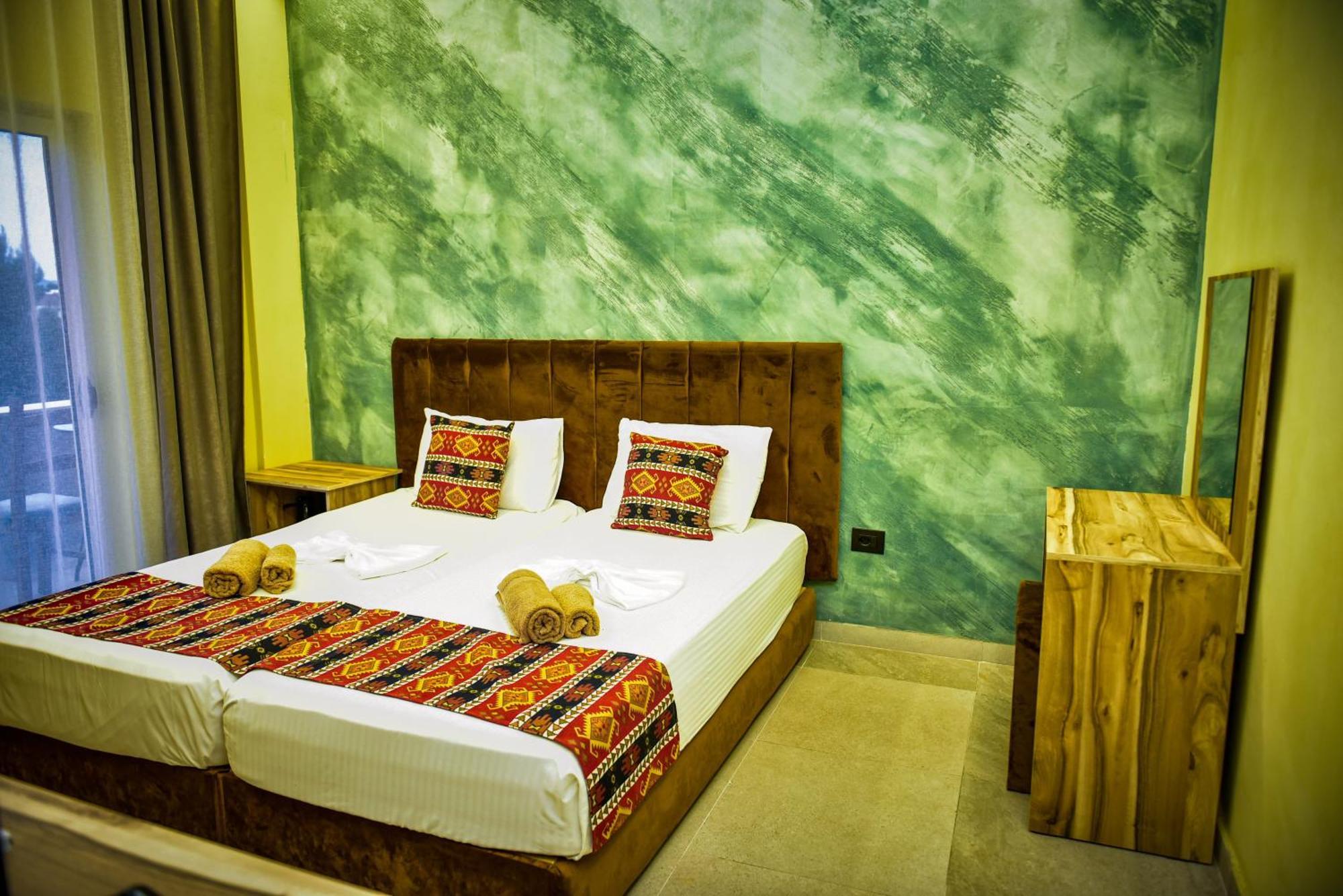 Te Bujtina Hotel- Cozy Stay With Traditional Breakfast Near Beach Golem (Tirana) Exterior foto