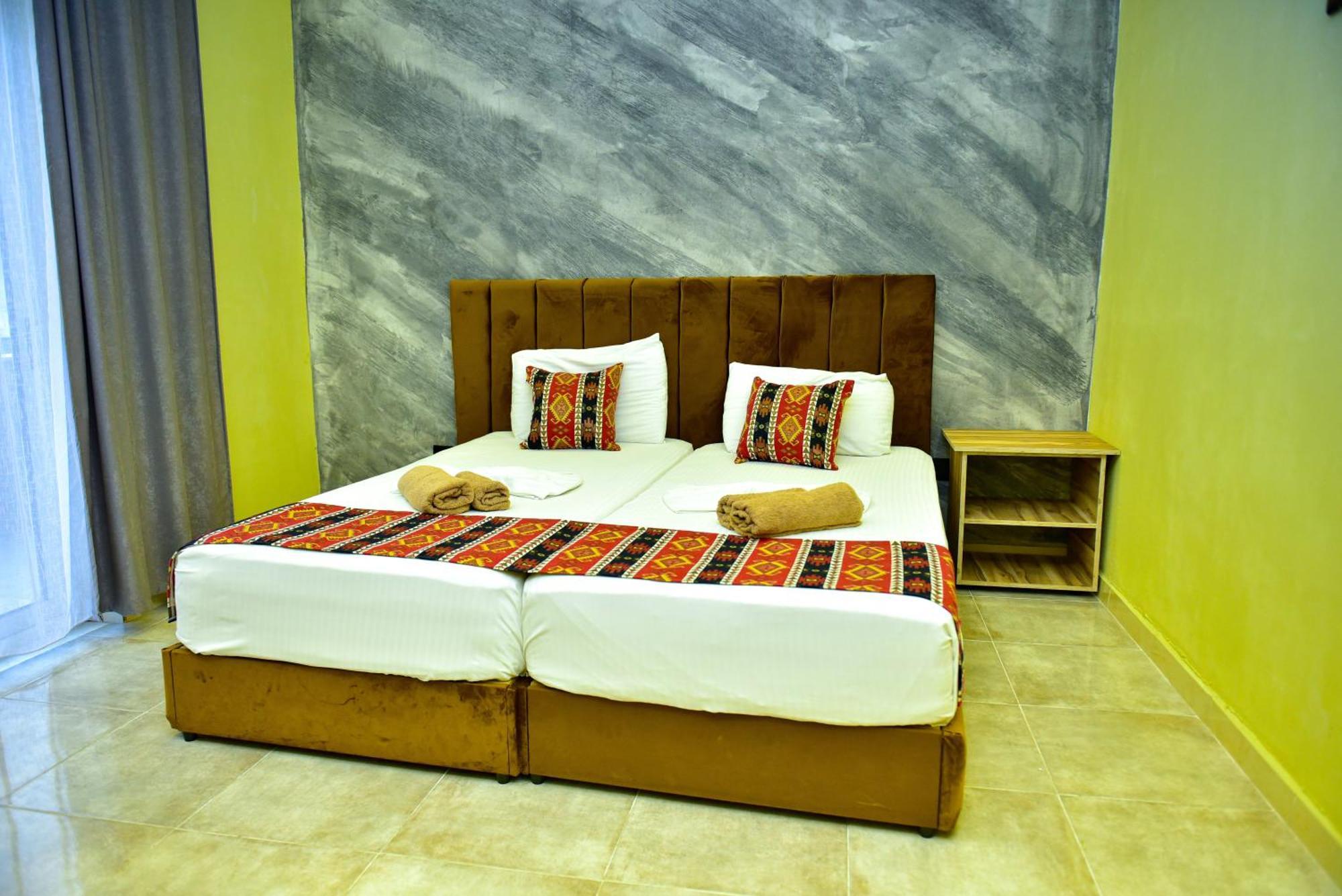Te Bujtina Hotel- Cozy Stay With Traditional Breakfast Near Beach Golem (Tirana) Exterior foto