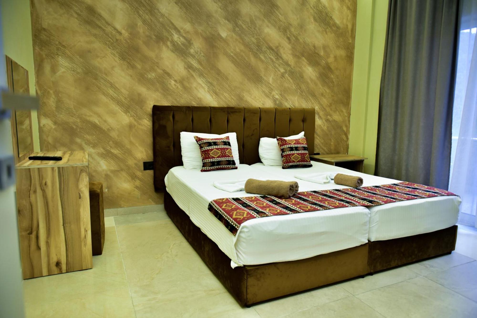 Te Bujtina Hotel- Cozy Stay With Traditional Breakfast Near Beach Golem (Tirana) Exterior foto